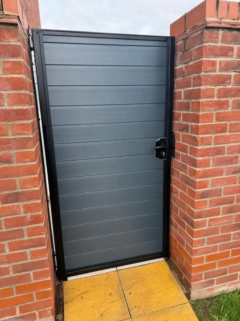 Single Composite Gate 4