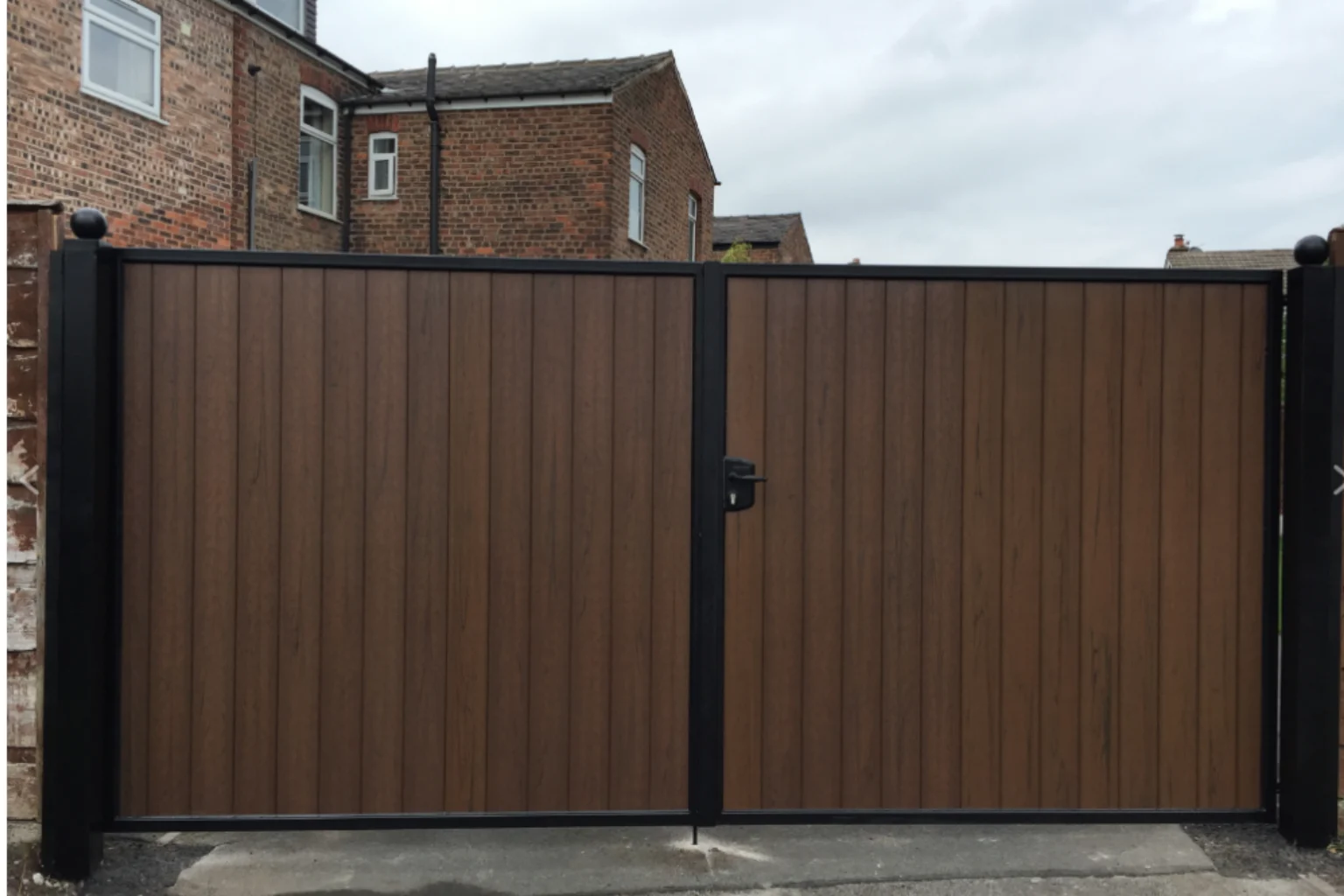 secure driveway gates